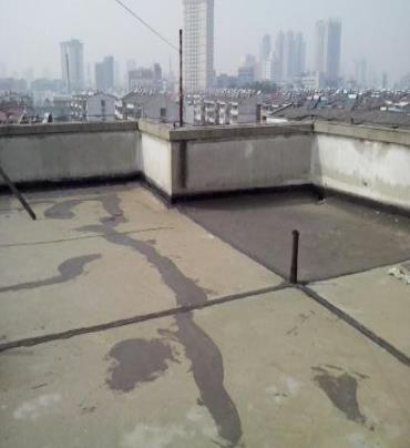 江州漏水维修 楼顶漏水是什么原因，楼顶漏水维修方法是什么?